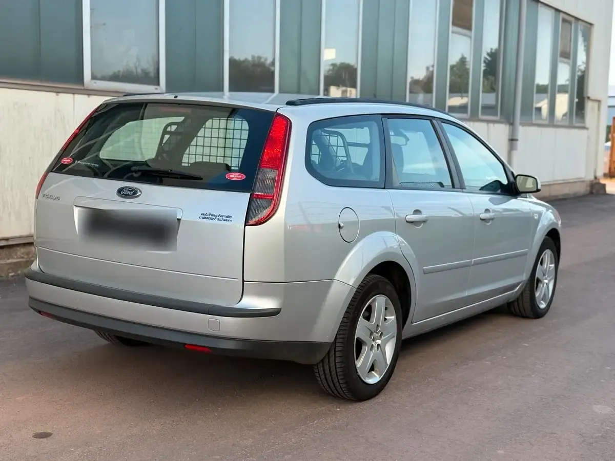 Gebraucht Ford Focus 101 PS (74 kW) 2007 Silber Kombi