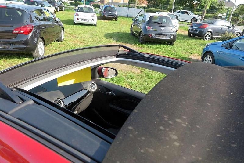 Gebraucht Opel Adam Open Air 116 PS (85 kW) 2018 Rot Kleinwagen