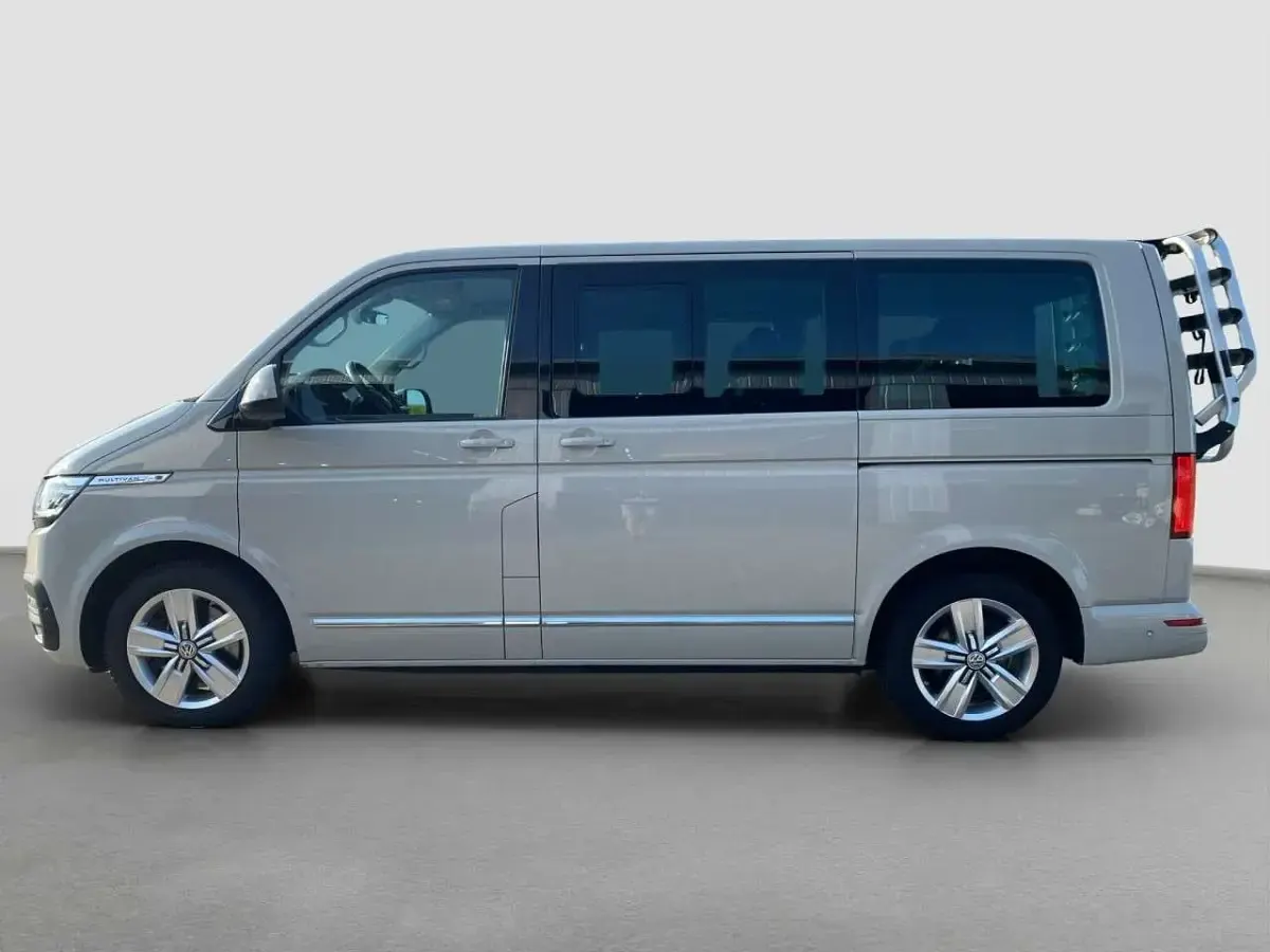 Gebraucht VW Multivan Highline 199 PS (146 kW) 2020 Ascotgrau Van / Kleinbus