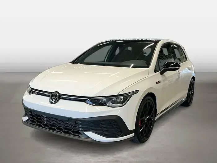 Second-hand VW Golf VIII GTI Clubsport 300 CP (220 kW) 2024 Berlinǎ
