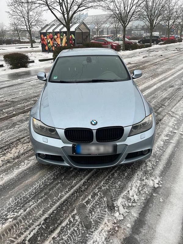 Gebraucht BMW 320 M Sport 170 PS (125 kW) 2011 Blau Limousine