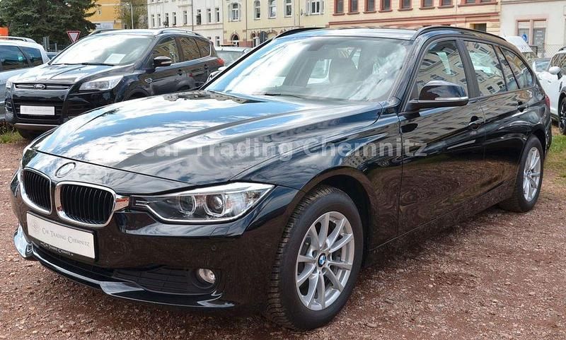 Schwarz Gebraucht 2013 BMW 318 Kombi | 12.999 € (Etwas zu teuer) - Bild 1/4