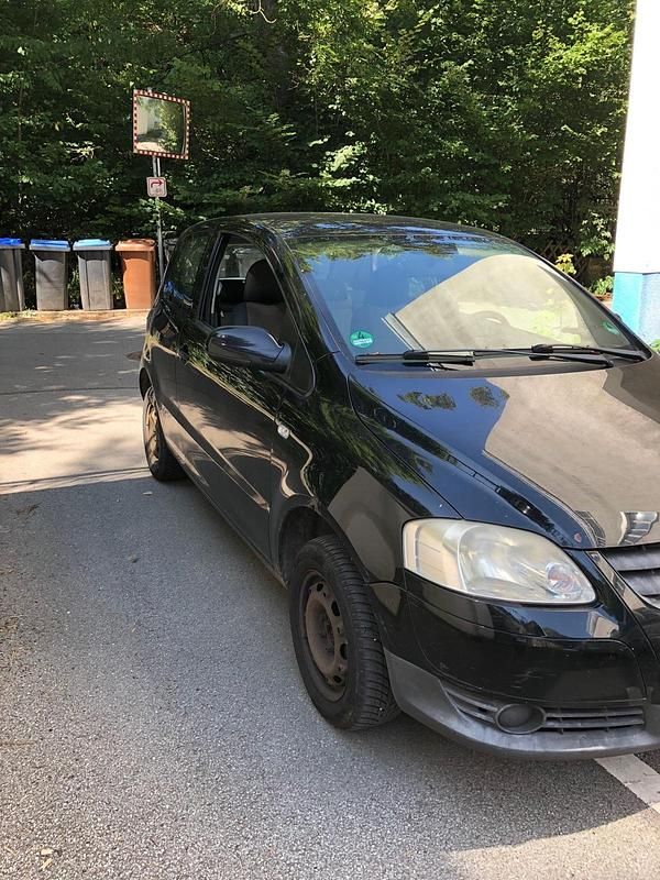 Schwarz Gebraucht 2007 VW Fox Kleinwagen | 650 € (Guter Preis) - Bild 1/4