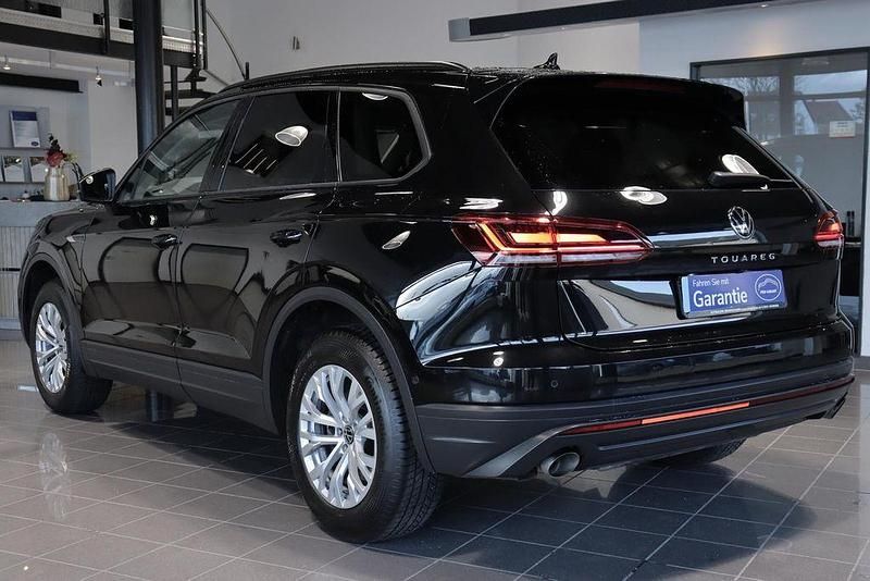 Gebraucht VW Touareg 231 PS (169 kW) 2022 Schwarz SUV