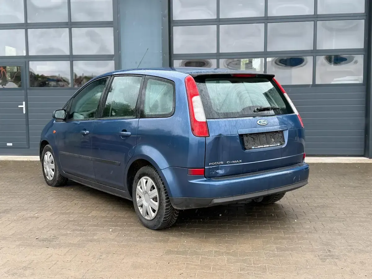 Usata Ford Focus 115 CV (84 kW) 2007 Blu Station wagon