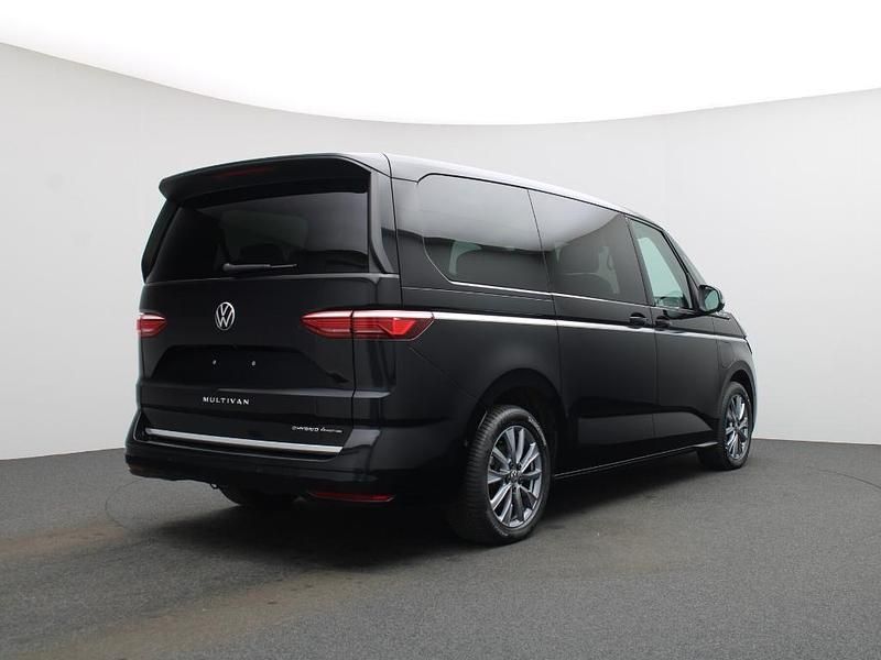Gebraucht VW Multivan Style 245 PS (180 kW) 2025 Deep black perleffekt Van