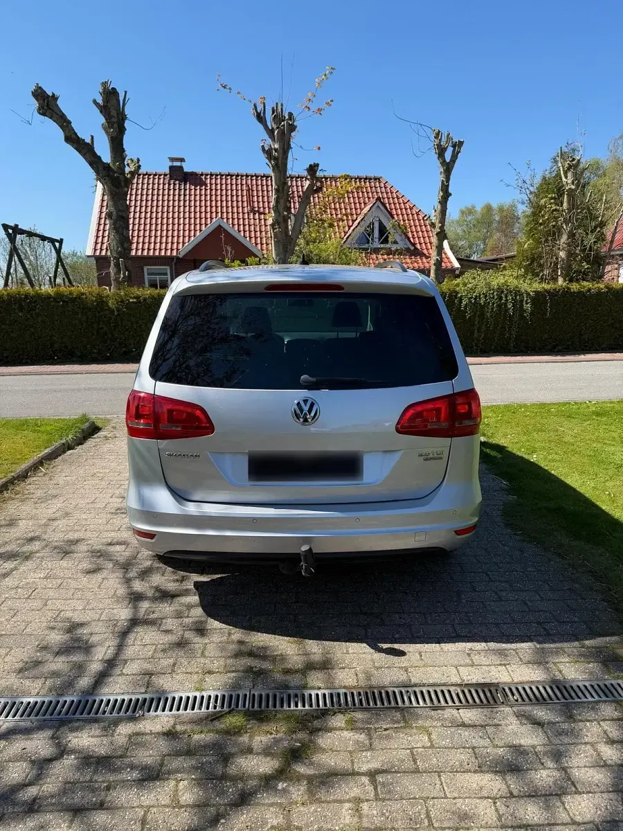 Gebraucht VW Sharan 140 PS (102 kW) 2012 Silber Van / Kleinbus