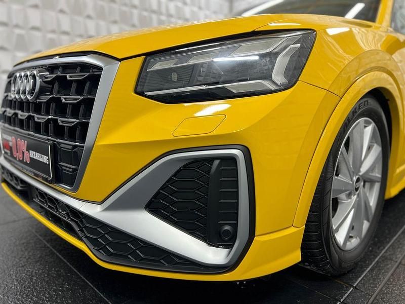 Gebraucht Audi Q2 S-Line 150 PS (110 kW) 2021 Gelb SUV