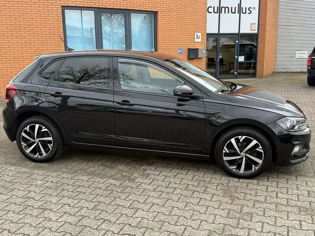 Gebraucht VW Polo Comfortline 95 PS (69 kW) 2018 Schwarz Kleinwagen