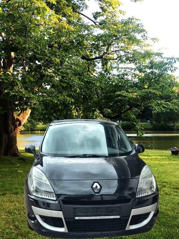 Schwarz Gebraucht 2011 Renault Grand Scénic III Bose Edition Van / Kleinbus | 4.000 € (Superpreis) - Bild 1/4