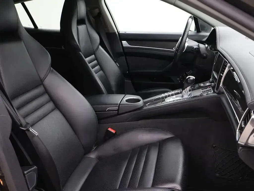 Occasion Porsche Panamera 4 299 ch (219 kW) 2012 Gris Berline
