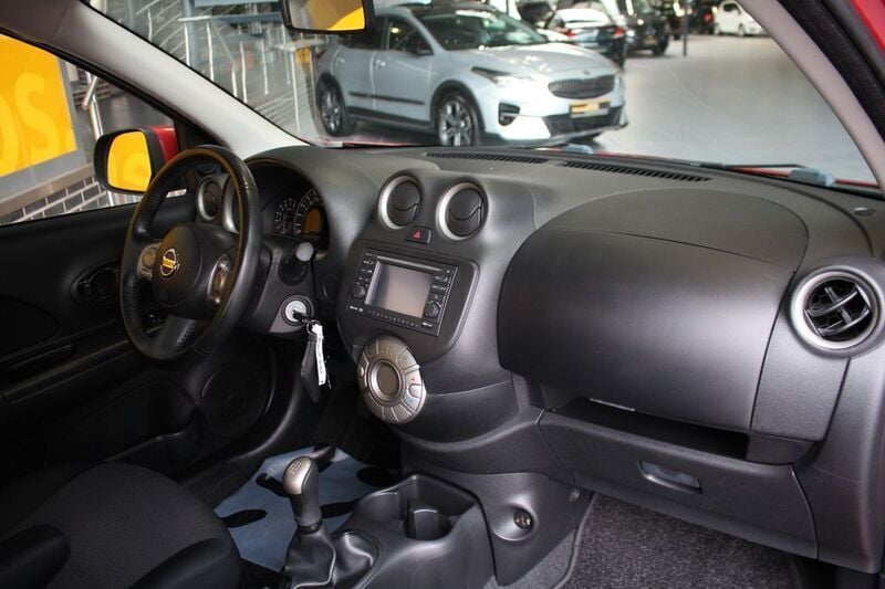 Gebraucht Nissan Micra Acenta 80 PS (58 kW) 2012 Rot Kleinwagen