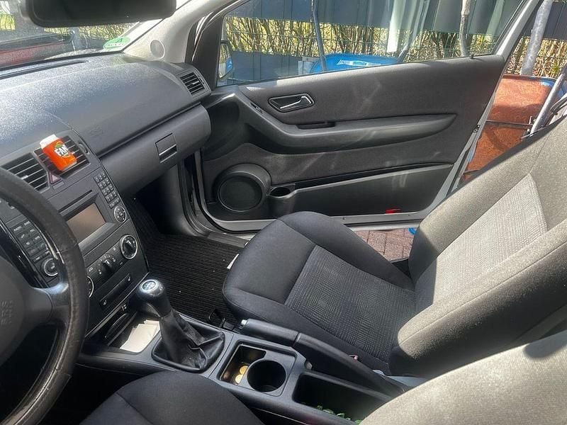 Gebraucht Mercedes A150 95 PS (69 kW) 2008 Silber Limousine