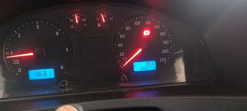 Gebraucht VW T5 102 PS (75 kW) 2008 Weiß Van