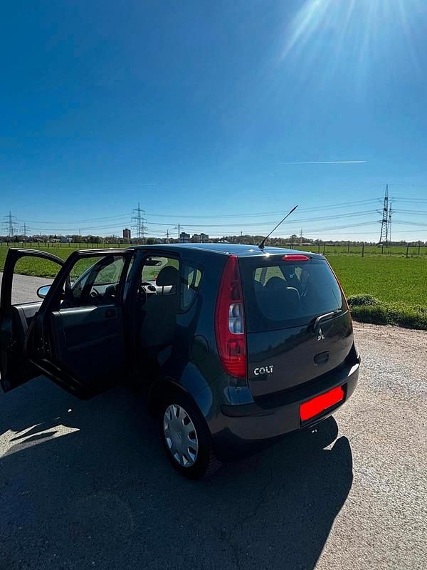 Gebraucht Mitsubishi Colt 75 PS (55 kW) 2006 Blau Kleinwagen