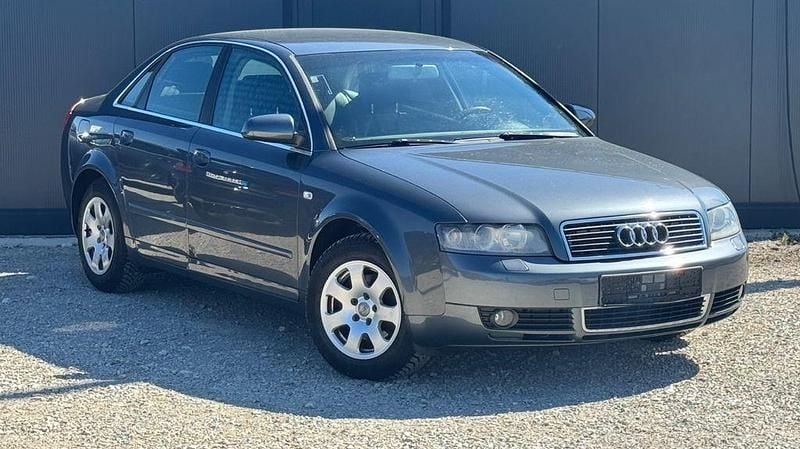 Gebraucht Audi A4 Comfort 131 PS (96 kW) 2004 Grau Limousine
