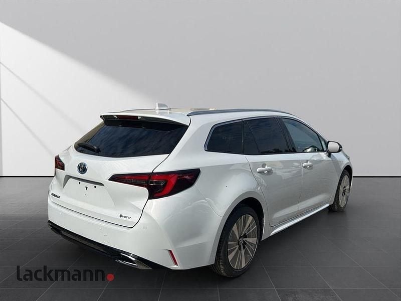 Neu Toyota Corolla 152 PS (111 kW) 2025 Hellgrau Kombi