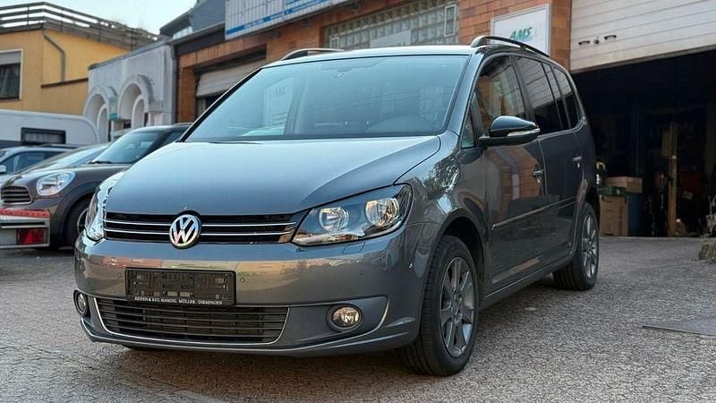 Grau Gebraucht 2011 VW Touran Style Van / Kleinbus | 5.890 € (Guter Preis) - Bild 1/4