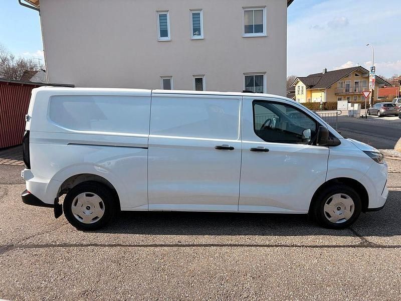 Gebraucht Ford Transit Custom Trend 136 PS (100 kW) 2024 Weiß Van / Kleinbus