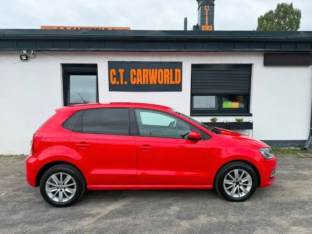 Gebraucht VW Polo 90 PS (66 kW) 2015 Rot Limousine