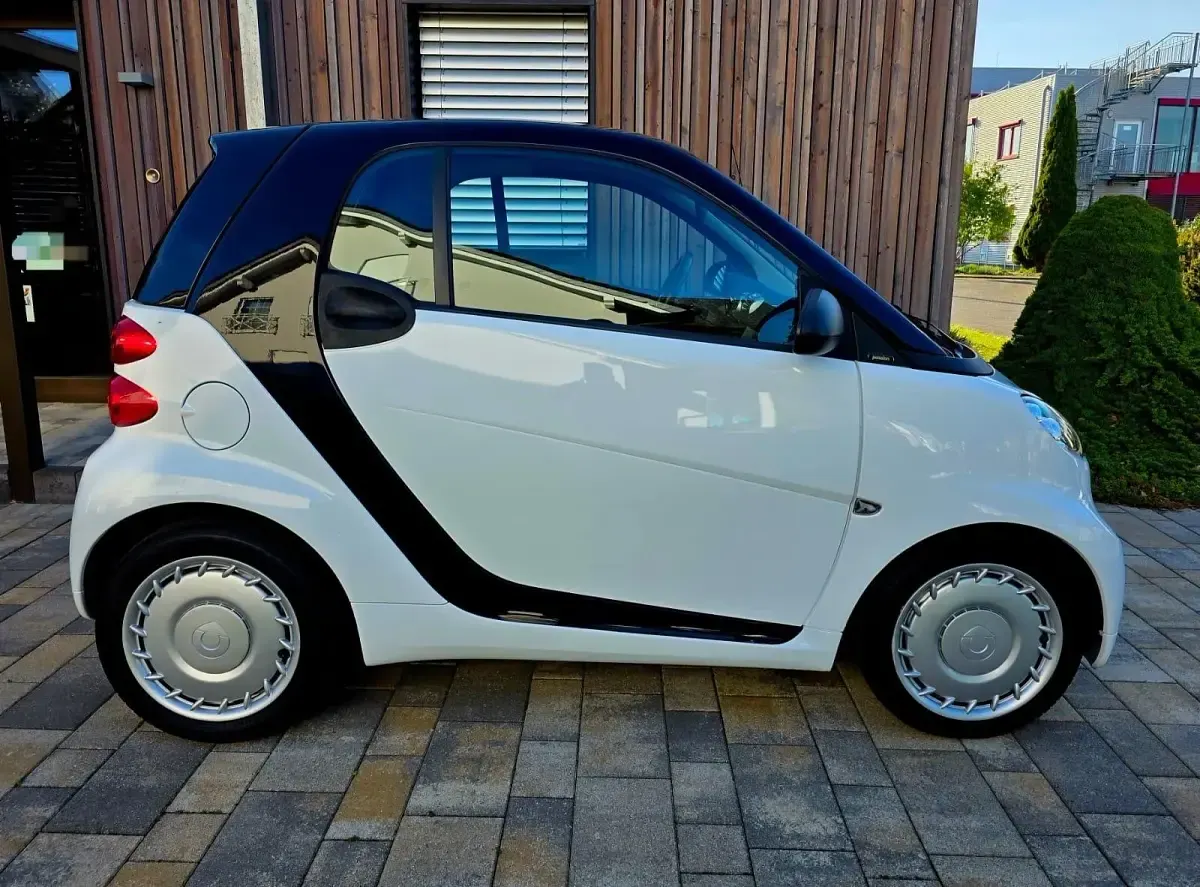 Gebraucht Smart ForTwo Coupé Passion 71 PS (52 kW) 2012 Weiß Coupé