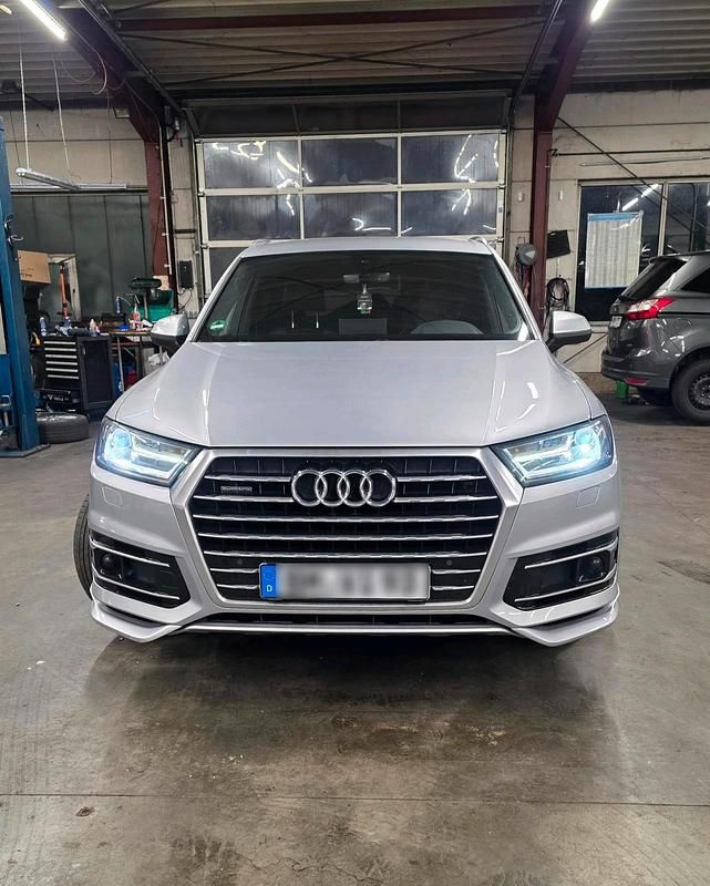 Gebraucht Audi Q7 S-Line 272 PS (200 kW) 2015 Grau SUV