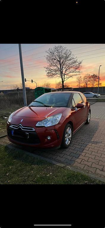 Rot Gebraucht 2010 Citroën DS3 So Chic Kleinwagen | 4.999 € (Fairer Preis) - Bild 1/4