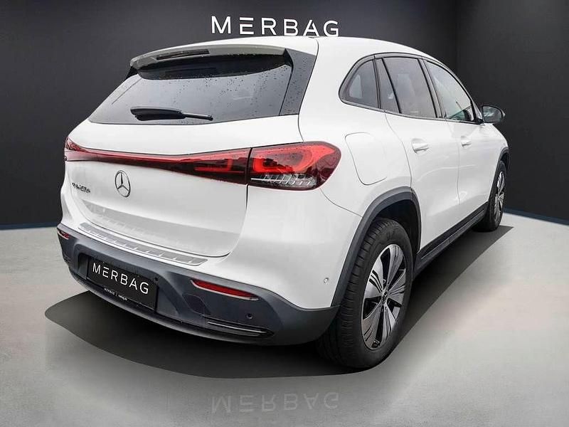 Gebraucht Mercedes EQA250+ Progressive 139 kW (190 PS) 2023 Polarweiß SUV