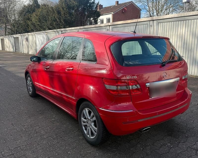 Gebraucht Mercedes B170 116 PS (85 kW) 2005 Rot Van / Kleinbus