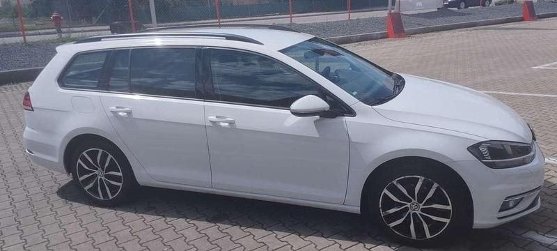 Weiß Gebraucht 2018 VW Golf VII Comfortline Kombi | 10.800 € (Superpreis) - Bild 1/1