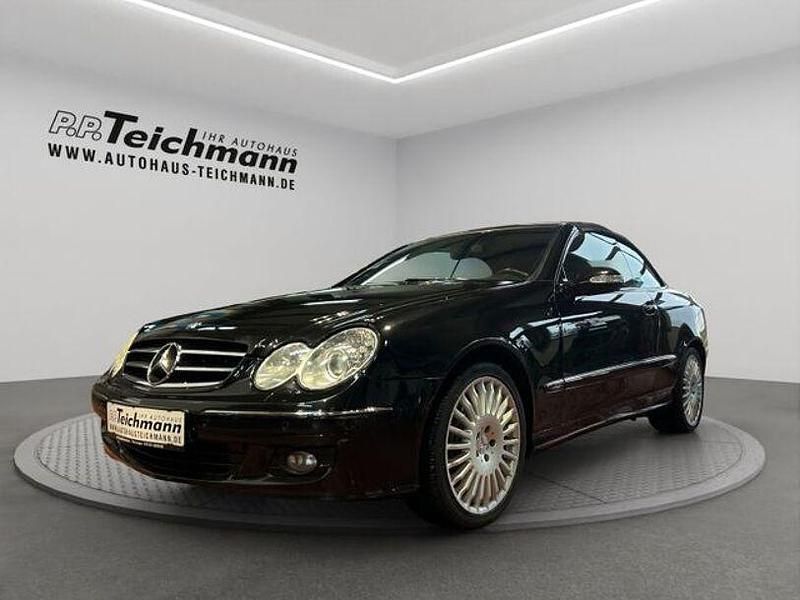Gebraucht Mercedes CLK320 224 PS (164 kW) 2009 Schwarz Cabrio
