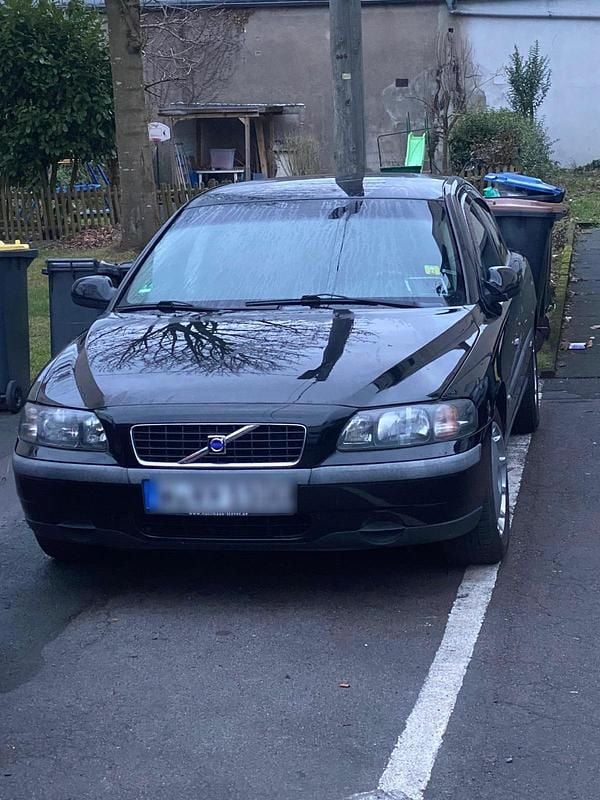 Schwarz Gebraucht 2002 Volvo S60 Limousine | 1.350 € (Superpreis) - Bild 1/3