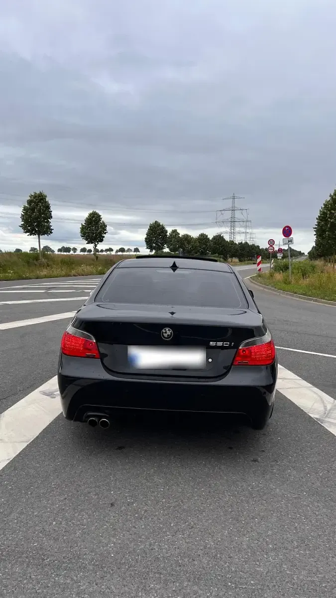 Gebraucht BMW 550 367 PS (269 kW) 2006 Schwarz Limousine