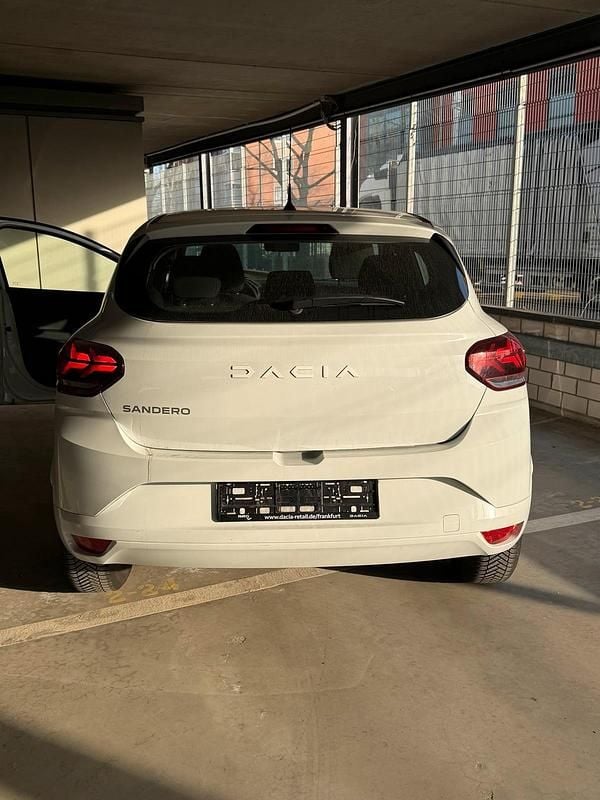 Gebraucht Dacia Sandero 67 PS (49 kW) 2024 Weiß Kleinwagen