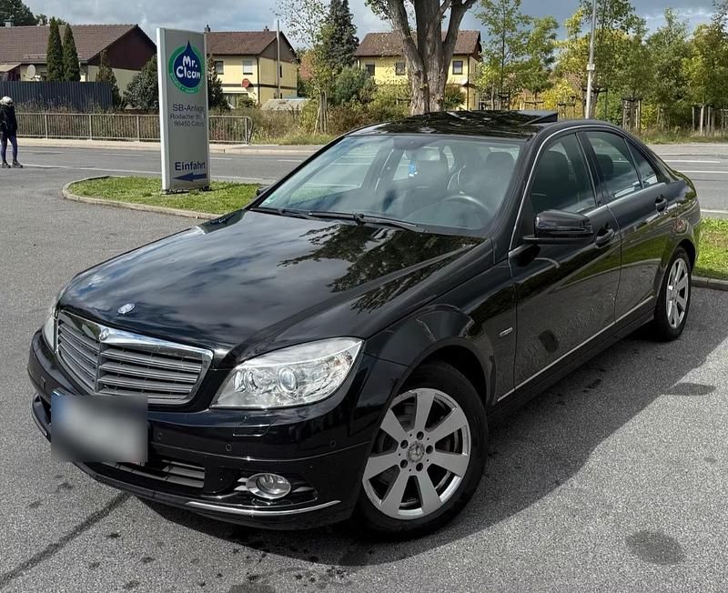 Schwarz Gebraucht 2009 Mercedes C220 Limousine | 5.800 € (Fairer Preis) - Bild 1/4