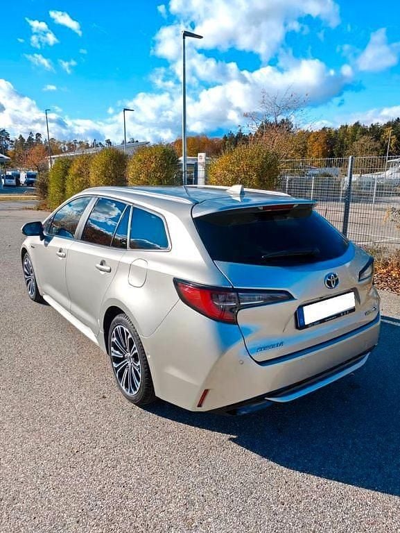 Gebraucht Toyota Corolla Club 179 PS (131 kW) 2019 Silber Kombi