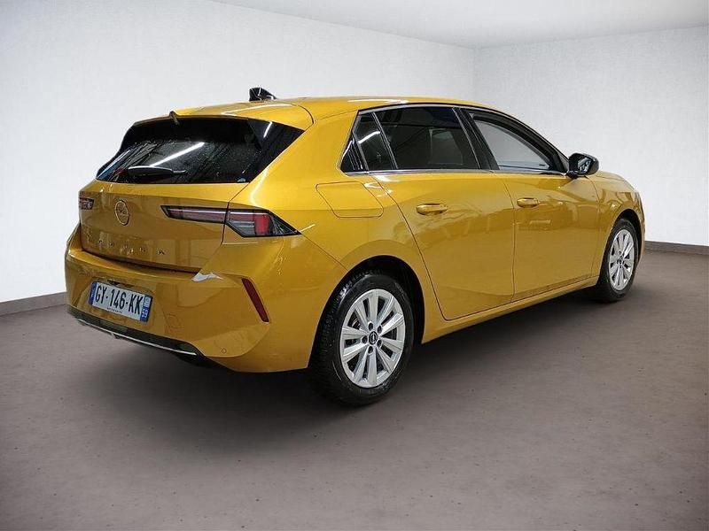 Gebraucht Opel Astra Elegance 131 PS (96 kW) 2023 Gelb Limousine