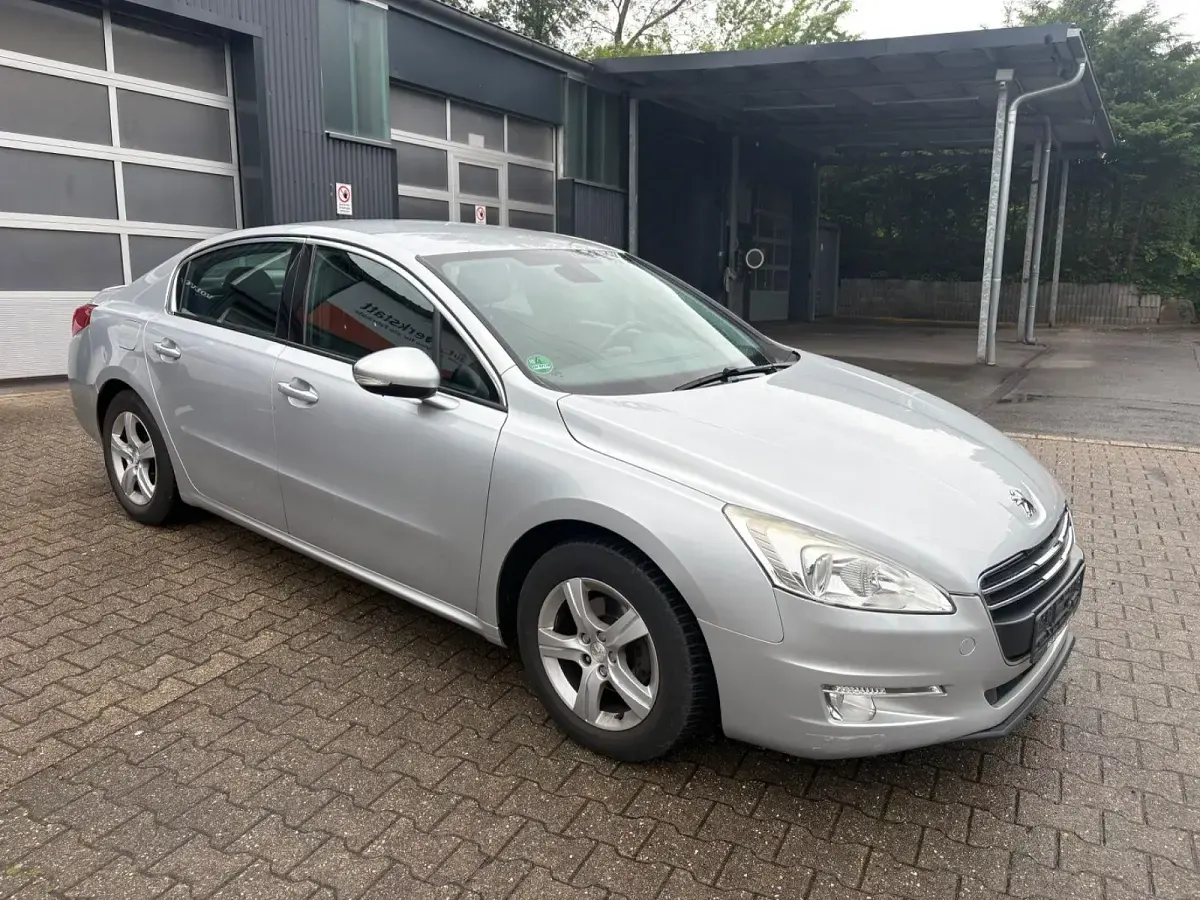 Gebraucht Peugeot 508 Active 140 PS (102 kW) 2012 Grau Limousine
