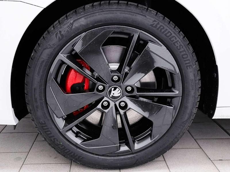 Gebraucht Skoda Octavia RS 265 PS (194 kW) 2025 Weiss Kombi