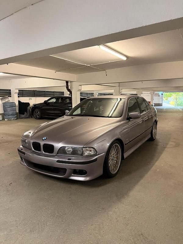 Silber Gebraucht 1998 BMW 528 M Sport Limousine | 9.800 € - Bild 1/4
