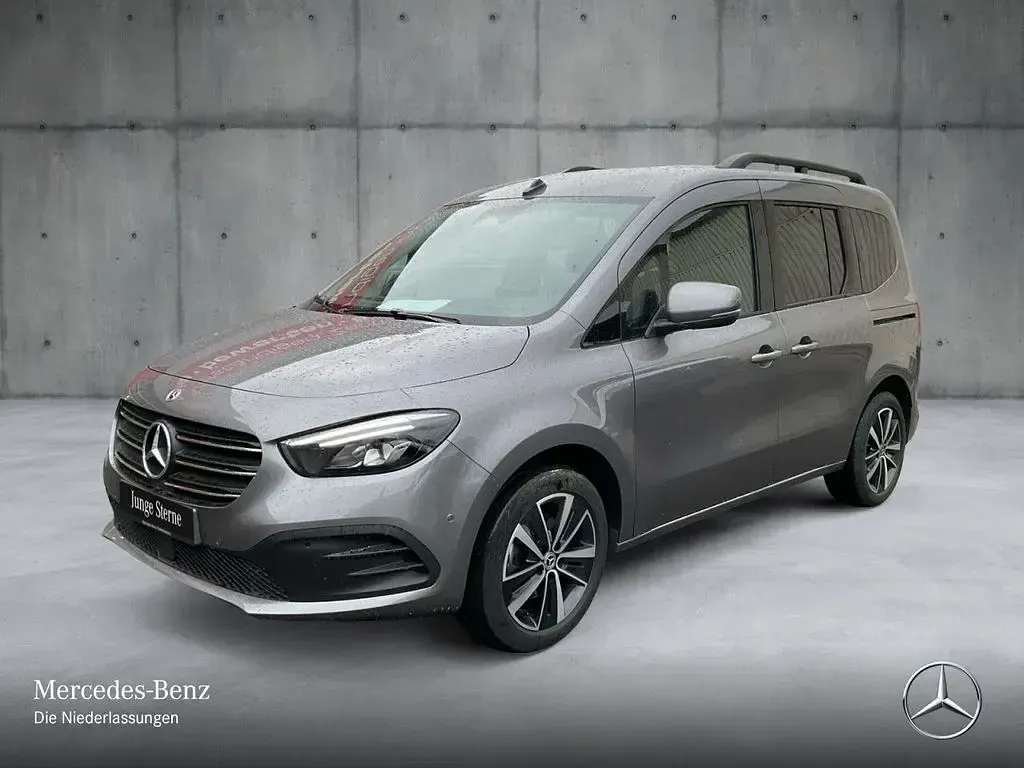 Gebraucht Mercedes T180 Edition 116 PS (85 kW) 2025 Grau Van / Kleinbus
