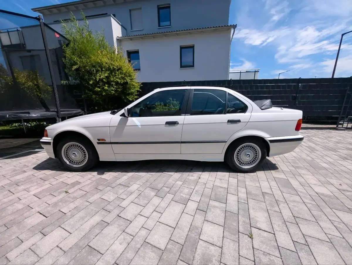 Gebraucht BMW 316 99 PS (72 kW) 1994 Weiß Cabrio