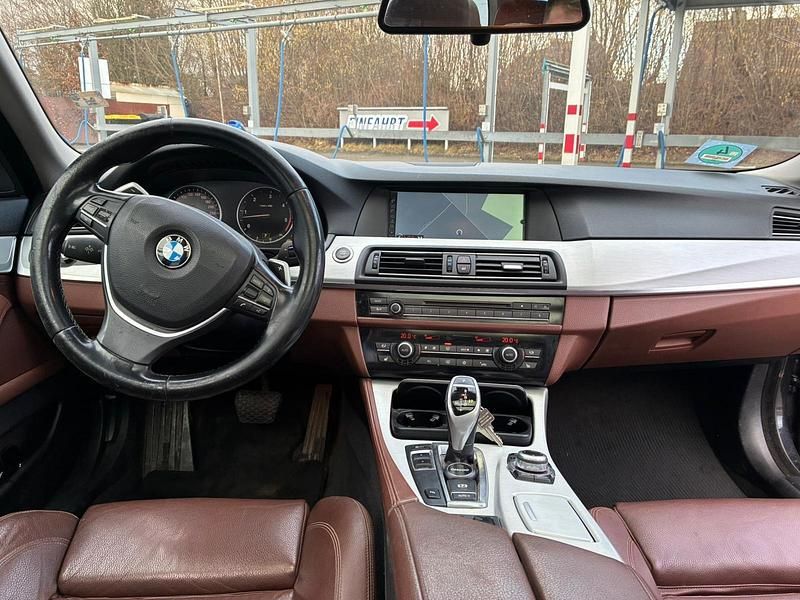 Gebraucht BMW 530 258 PS (189 kW) 2010 Schwarz Kombi