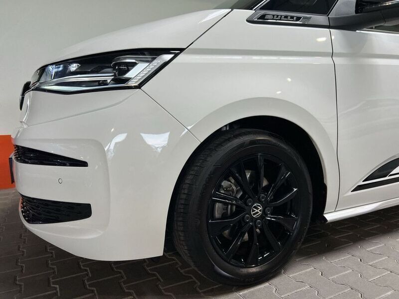 Gebraucht VW Multivan Edition 150 PS (110 kW) 2024 Weiß Van