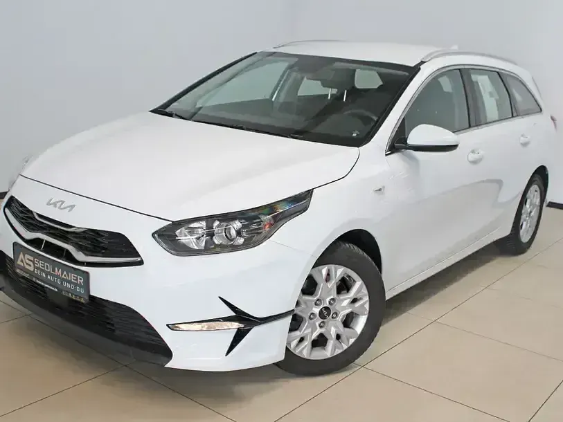 Gebraucht Kia Ceed Sportswagon Vision 136 PS (100 kW) 2023 Weiß Kombi