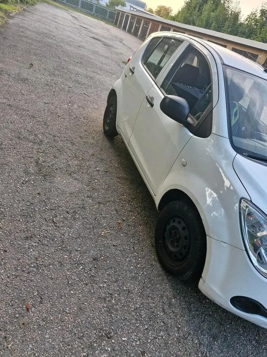 Gebraucht Opel Agila 65 PS (47 kW) 2012 Weiß Kleinwagen