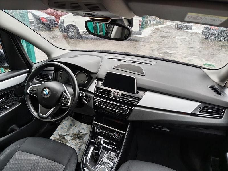 Gebraucht BMW 220 Gran Tourer 190 PS (139 kW) 2020 Schwarz Van / Kleinbus