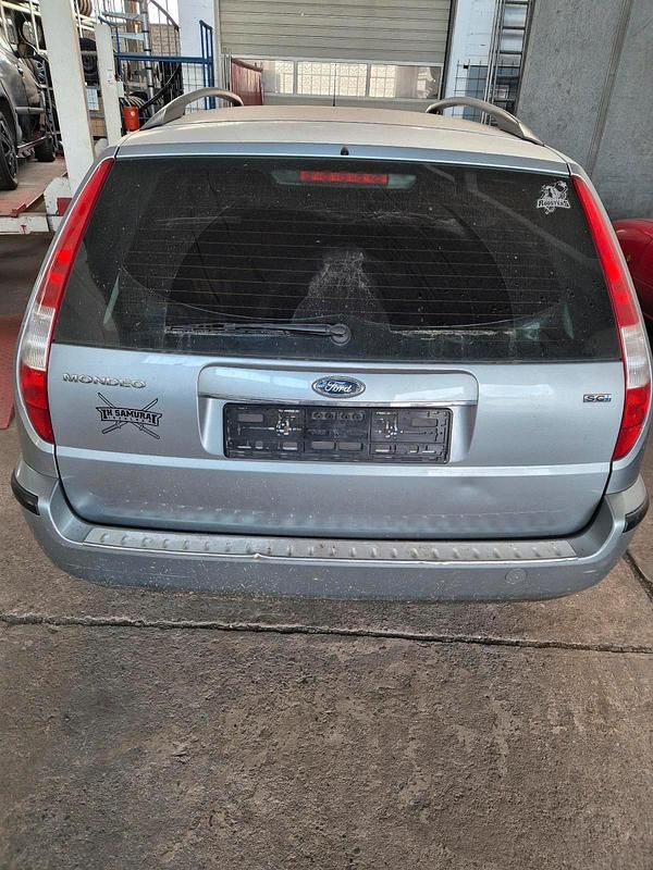 Silber Gebraucht 2004 Ford Mondeo Kombi | 850 € (Guter Preis) - Bild 1/4