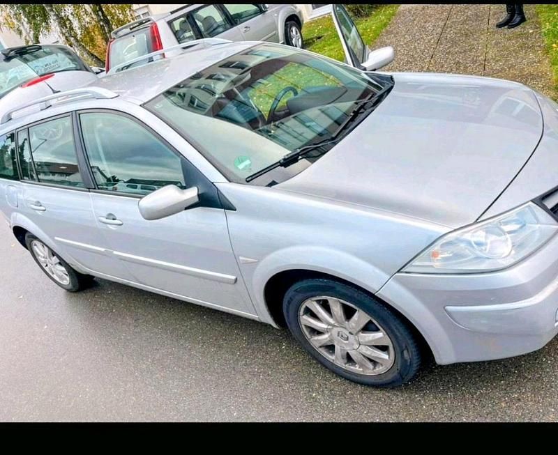 Gebraucht Renault Mégane GrandTour 131 PS (96 kW) 2008 Silber Kombi