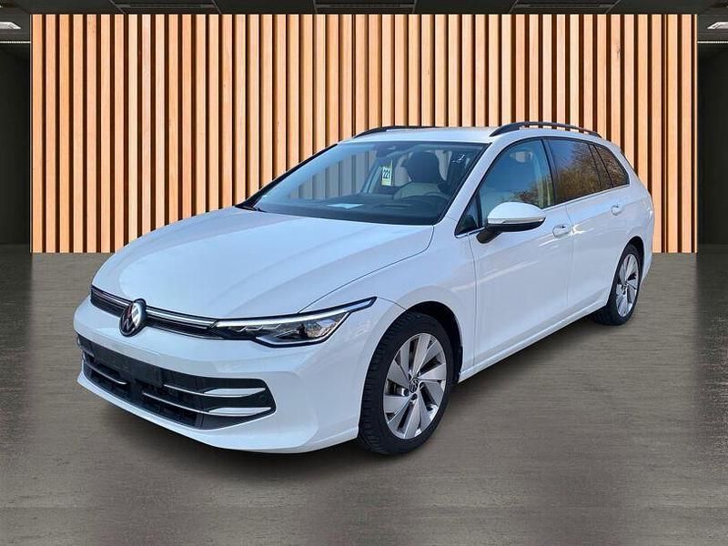 Gebraucht VW Golf VIII Style 150 PS (110 kW) 2024 Weiß Kombi